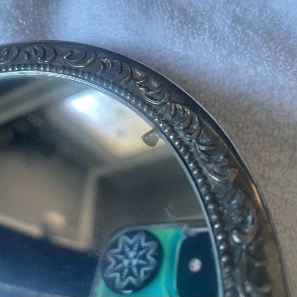 Vintage Victorian Hand Mirror with beautiful detail - Picture 7 of 8